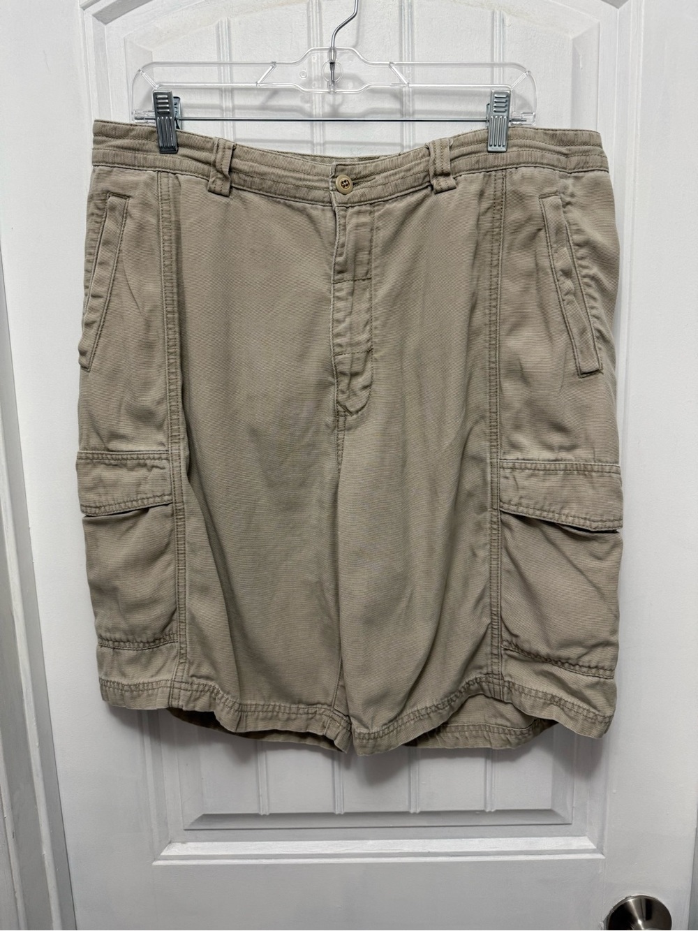 Tommy Bahama Men's 36 Shorts Relax Fit Cargo Pockets Khaki Tan Cotton (47-1)